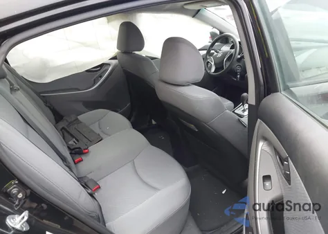 2012 Hyundai Elantra Gls (Ulsan Plant) z USA, uszkodzony, nr VIN KMHDH4AE6CU341455